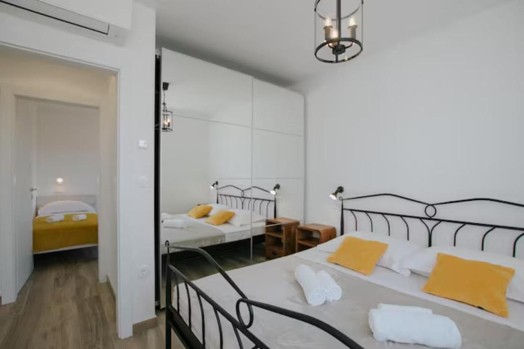 Luxury Apartments Marija Trogir Exterior photo